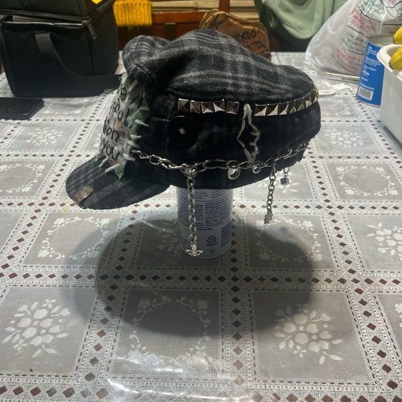 Emo hat - Picture 4 of 4